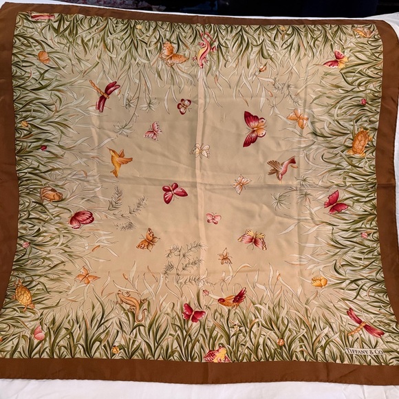 Tiffany & Co. Silk scarf with Green and Brown Nature Motif - Picture 7 of 8